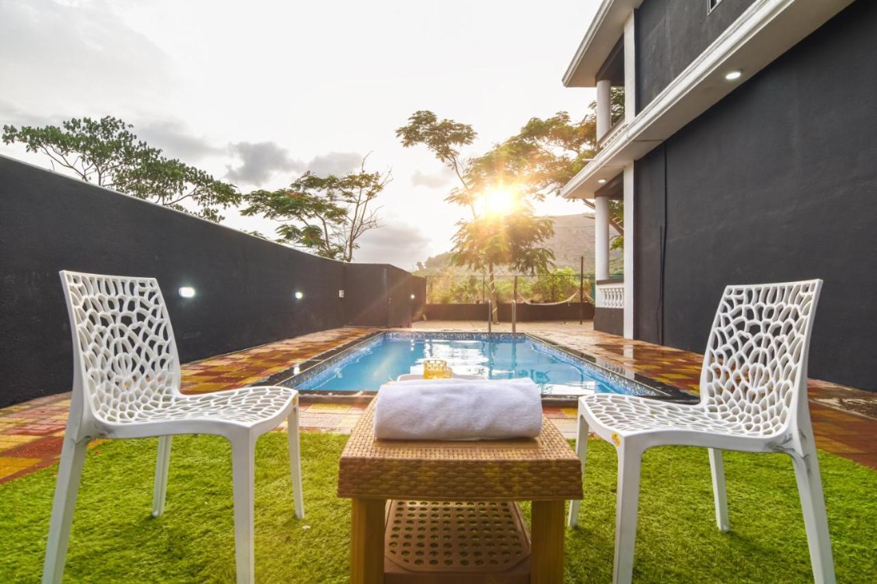 Empyrean Stay Ll 3Bhk Ll Black Horse Villa Ll Ac Ll Private Pool Ll Wifi II Lux Ll Lonavala Eksteriør billede