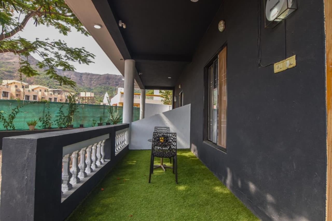 Empyrean Stay Ll 3Bhk Ll Black Horse Villa Ll Ac Ll Private Pool Ll Wifi II Lux Ll Lonavala Eksteriør billede