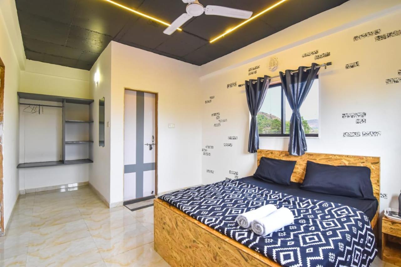 Empyrean Stay Ll 3Bhk Ll Black Horse Villa Ll Ac Ll Private Pool Ll Wifi II Lux Ll Lonavala Eksteriør billede
