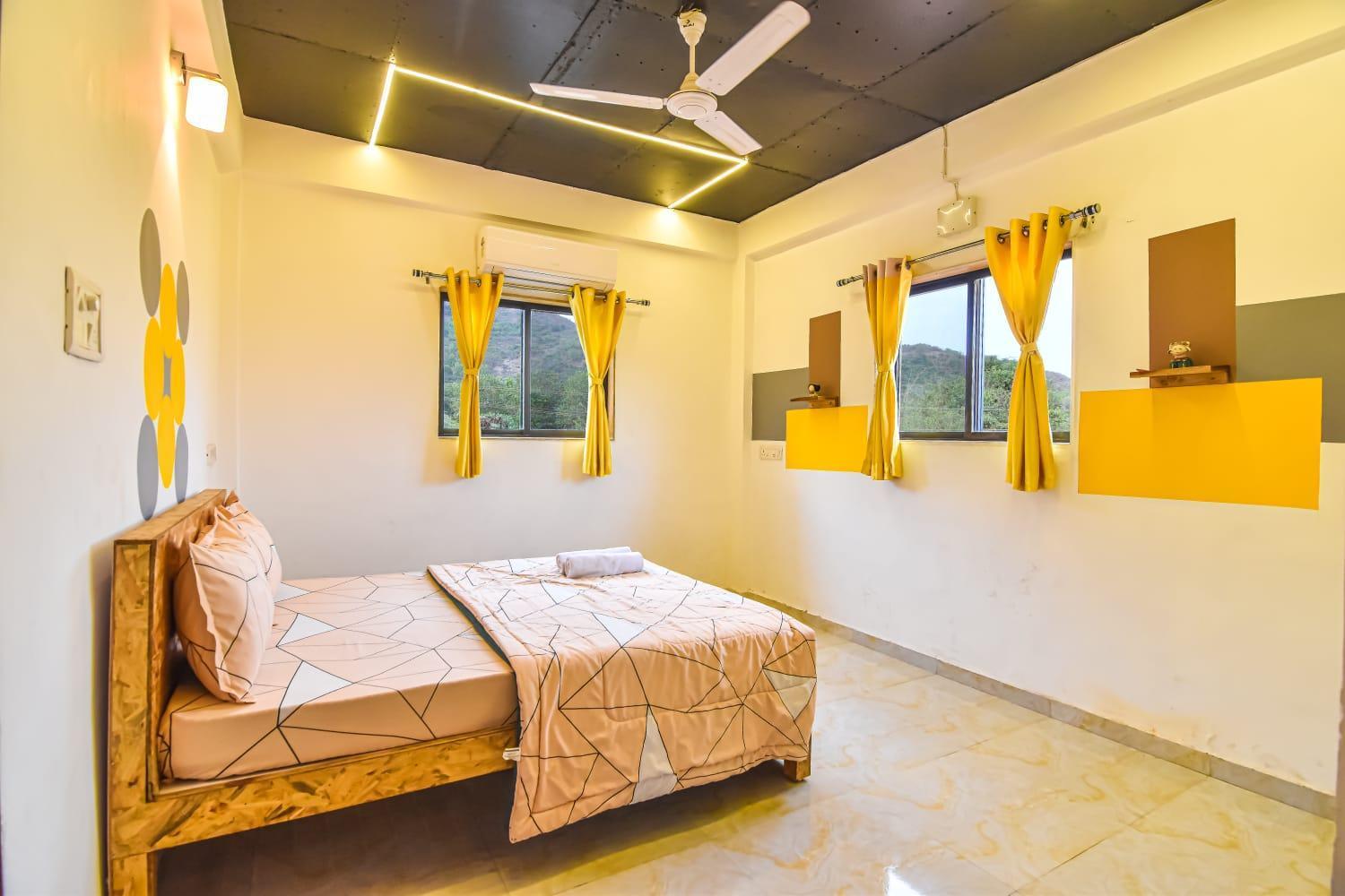 Empyrean Stay Ll 3Bhk Ll Black Horse Villa Ll Ac Ll Private Pool Ll Wifi II Lux Ll Lonavala Eksteriør billede